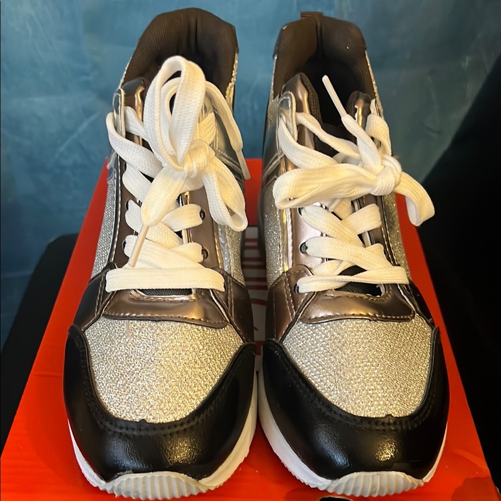 Rouge! Sneakers in Silver,black,gold